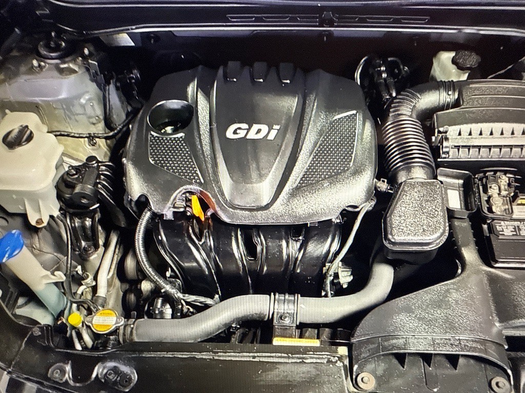 2011 Hyundai Sonata Image 9