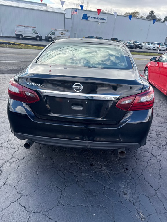 2018 Nissan Altima Image 2