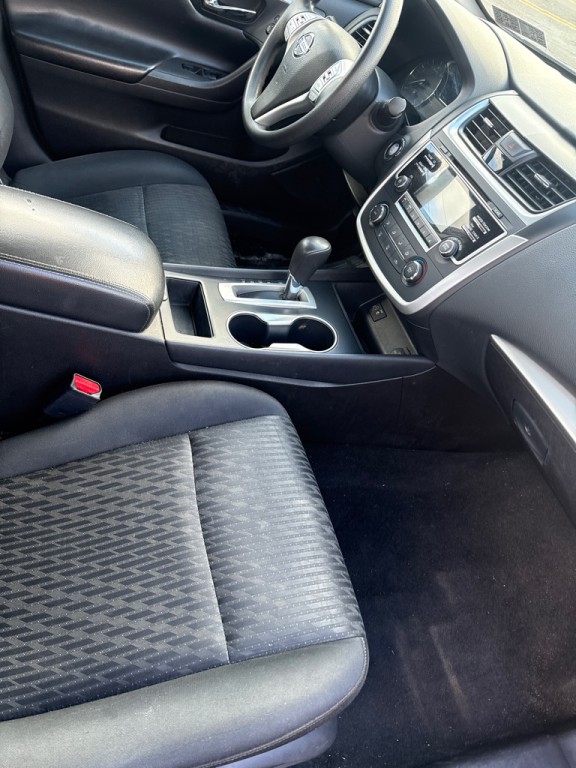 2018 Nissan Altima Image 8