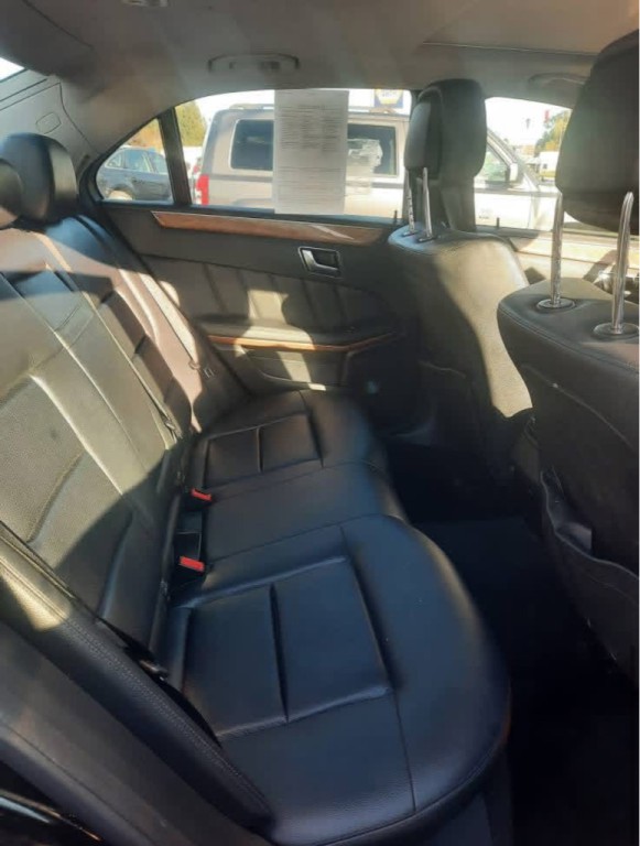 2012 Mercedes-Benz E-Class Image 4