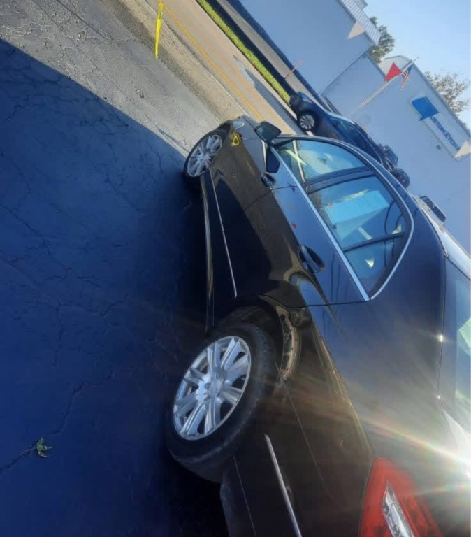 2012 Mercedes-Benz E-Class Image 6