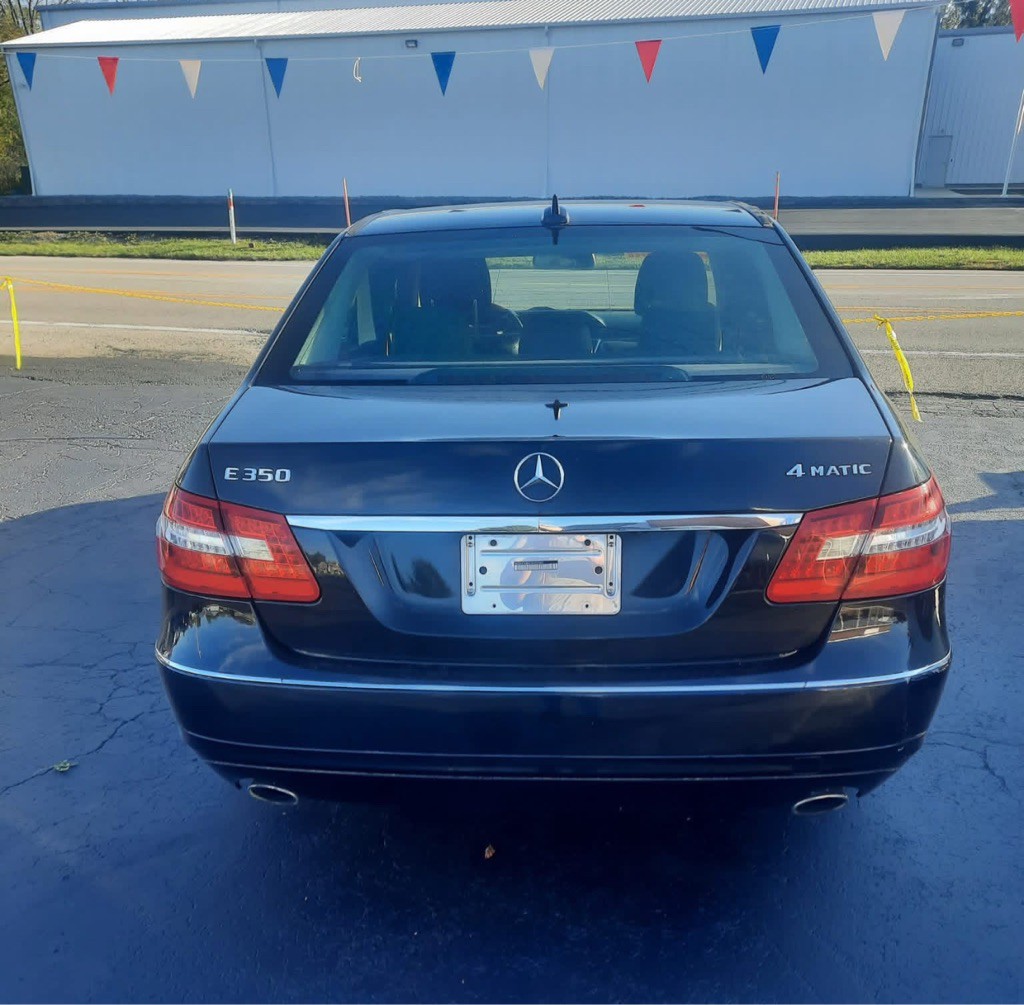 2012 Mercedes-Benz E-Class Image 9