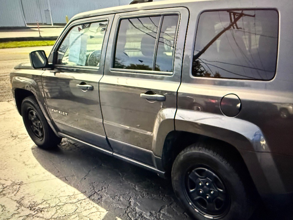 2016 Jeep Patriot Image 2