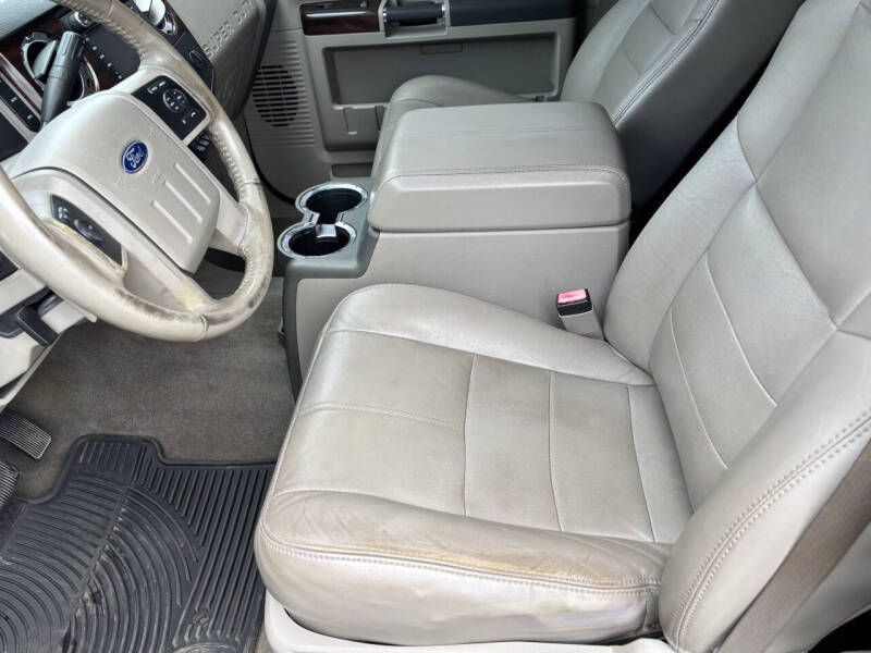 2010 Ford F-350 Image 4