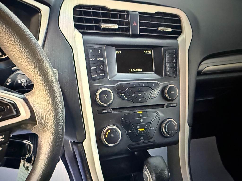 2016 Ford Fusion Image 7