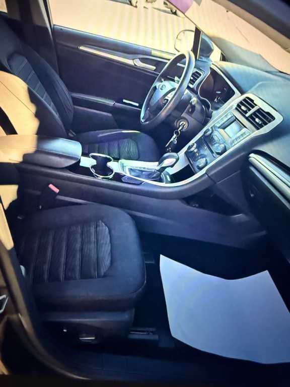 2016 Ford Fusion Image 8