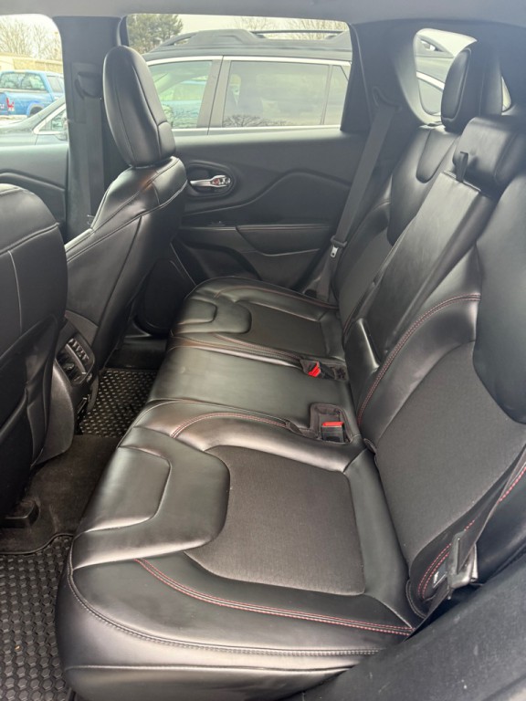 2020 Jeep Cherokee Image 9