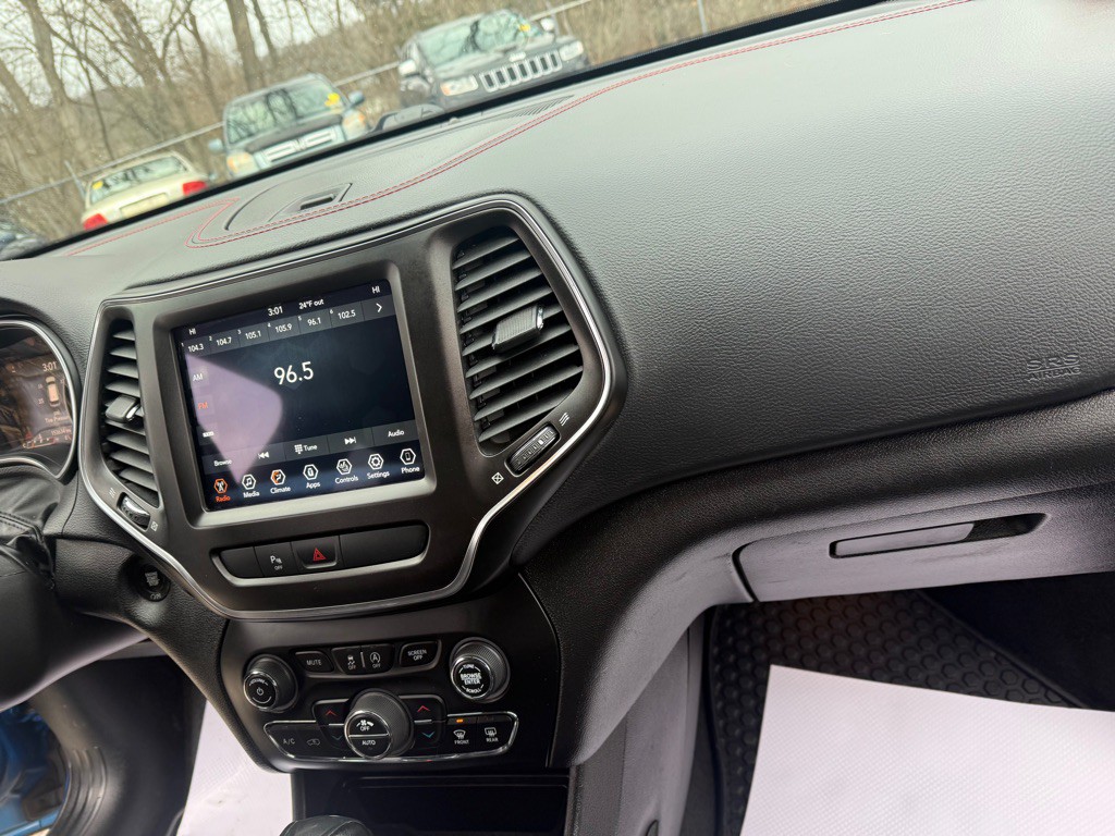 2020 Jeep Cherokee Image 17