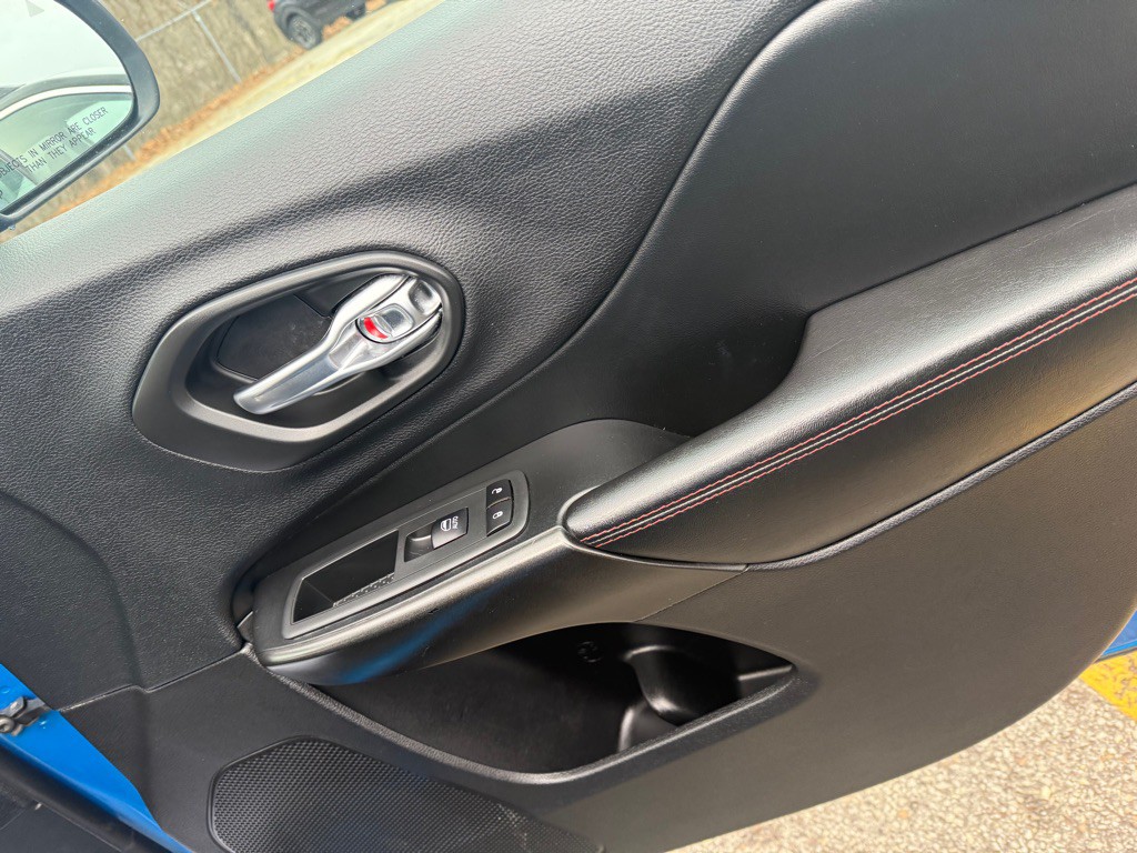 2020 Jeep Cherokee Image 18