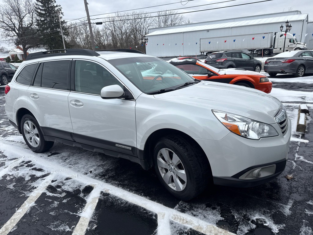 2012 Subaru Outback Image 1