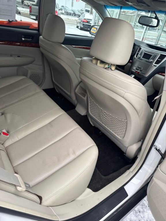 2012 Subaru Outback Image 7