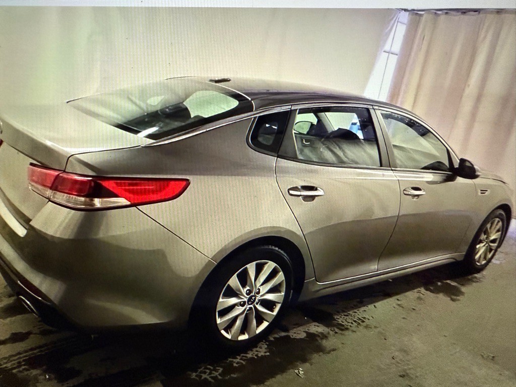 2016 Kia Optima Image 2