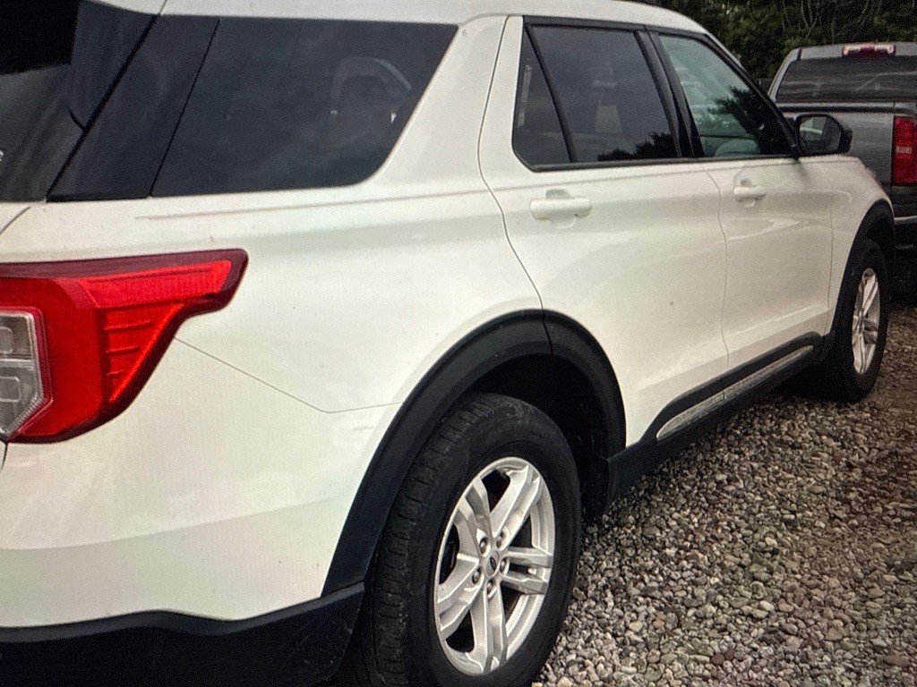 2020 Ford Explorer Image 2