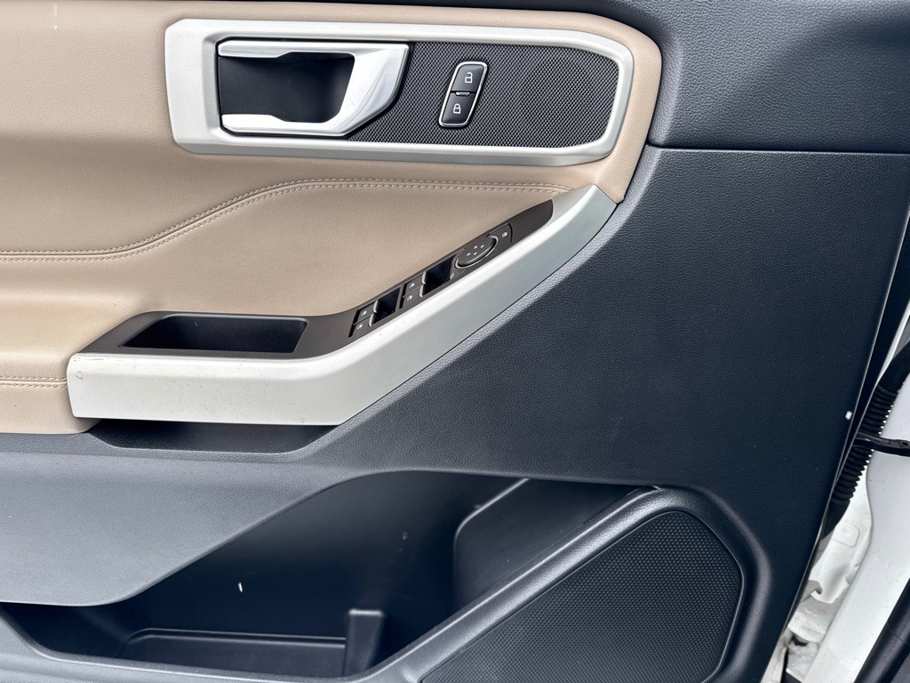 2020 Ford Explorer Image 14