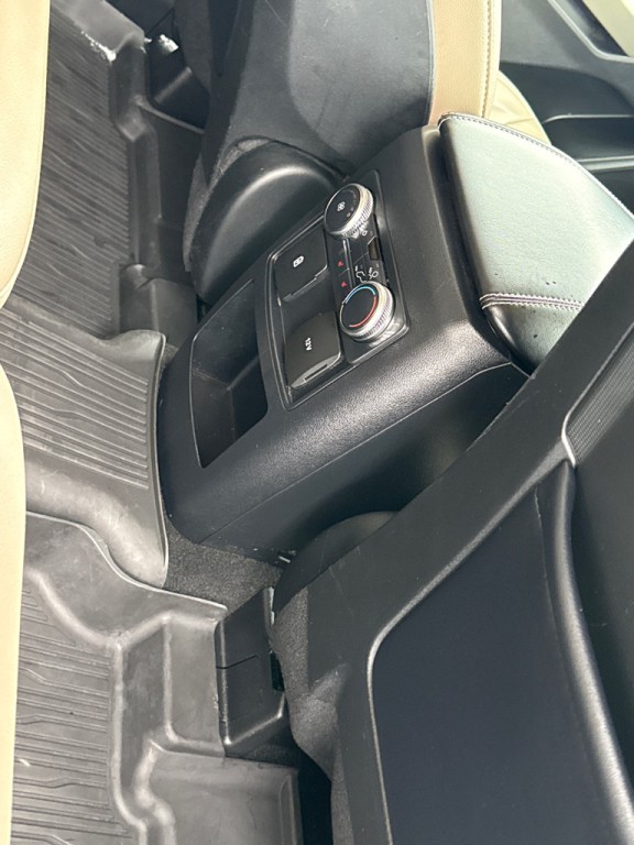 2020 Ford Explorer Image 18