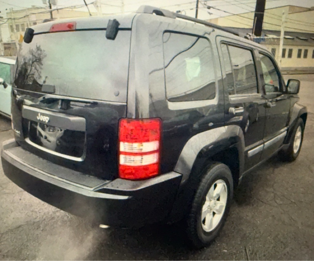 2010 Jeep Liberty Image 3