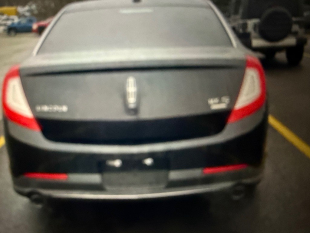 2013 Lincoln MKS Image 4