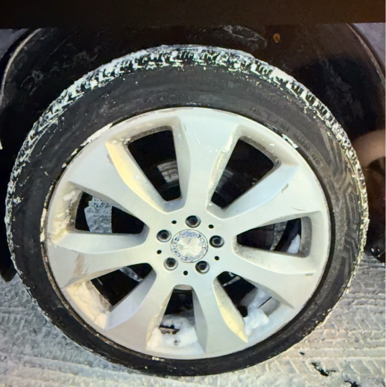 2010 Mercedes-Benz GLK-Class Image 4