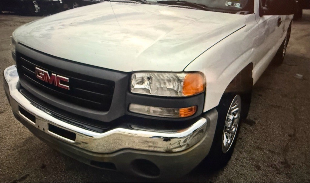 2006 GMC Sierra 1500 Image 1