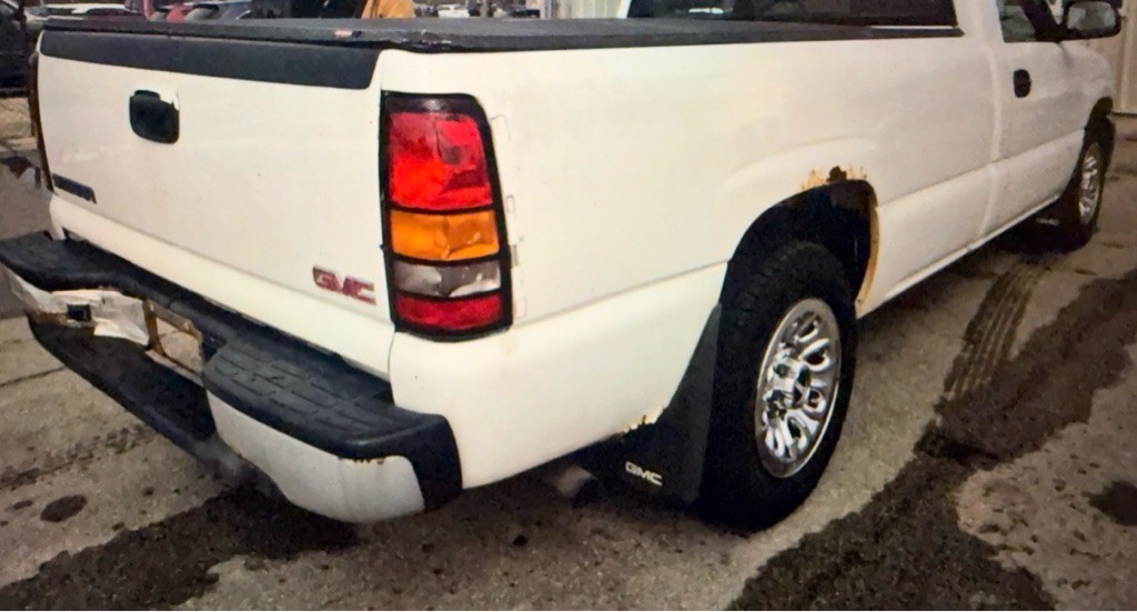 2006 GMC Sierra 1500 Image 3