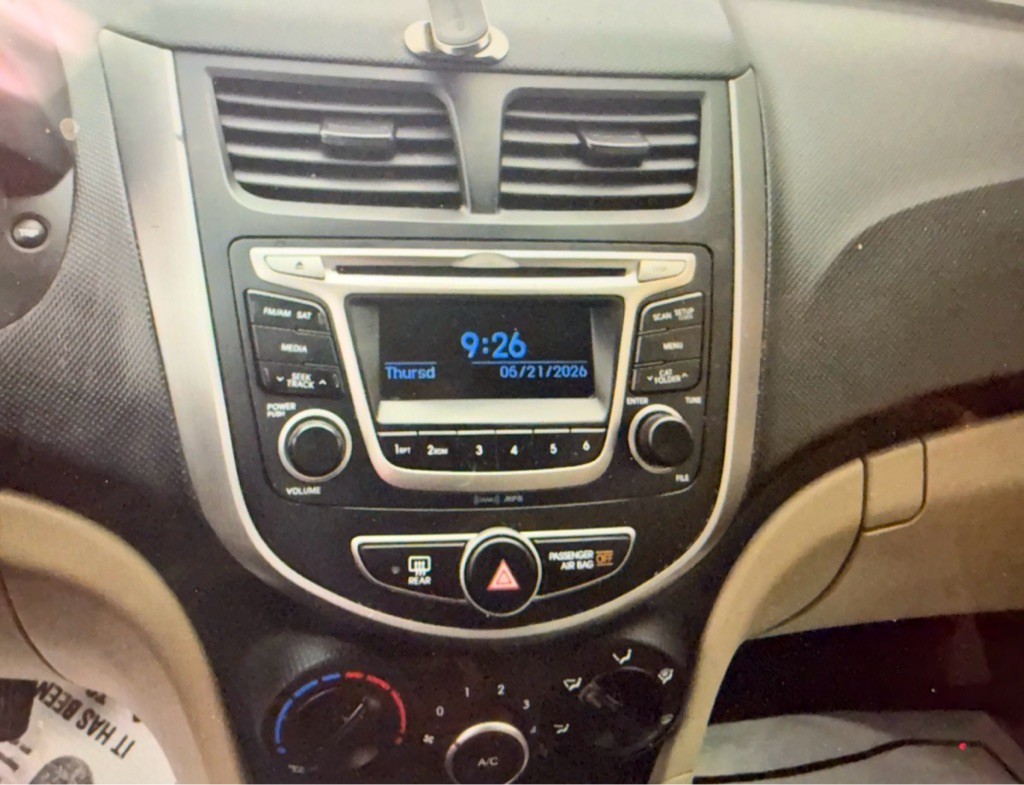 2017 Hyundai Accent Image 4