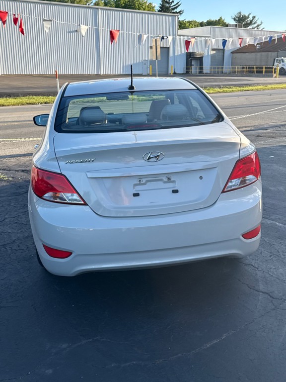 2017 Hyundai Accent Image 5