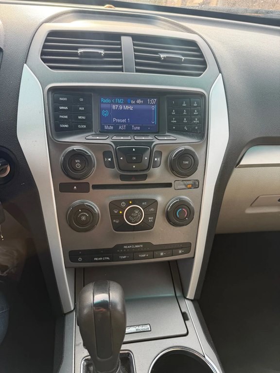 2014 Ford Explorer Image 9