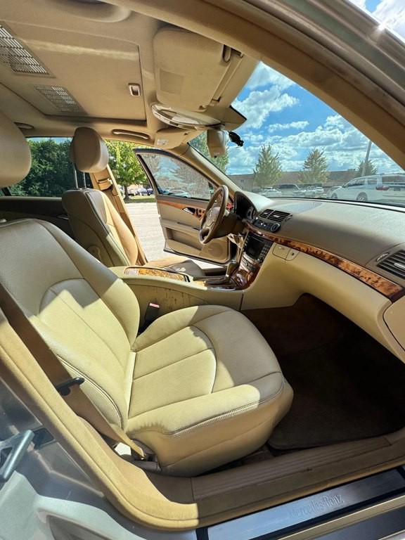 2008 Mercedes-Benz E-Class Image 8