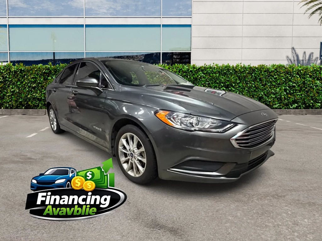 2017 Ford Fusion Image 2