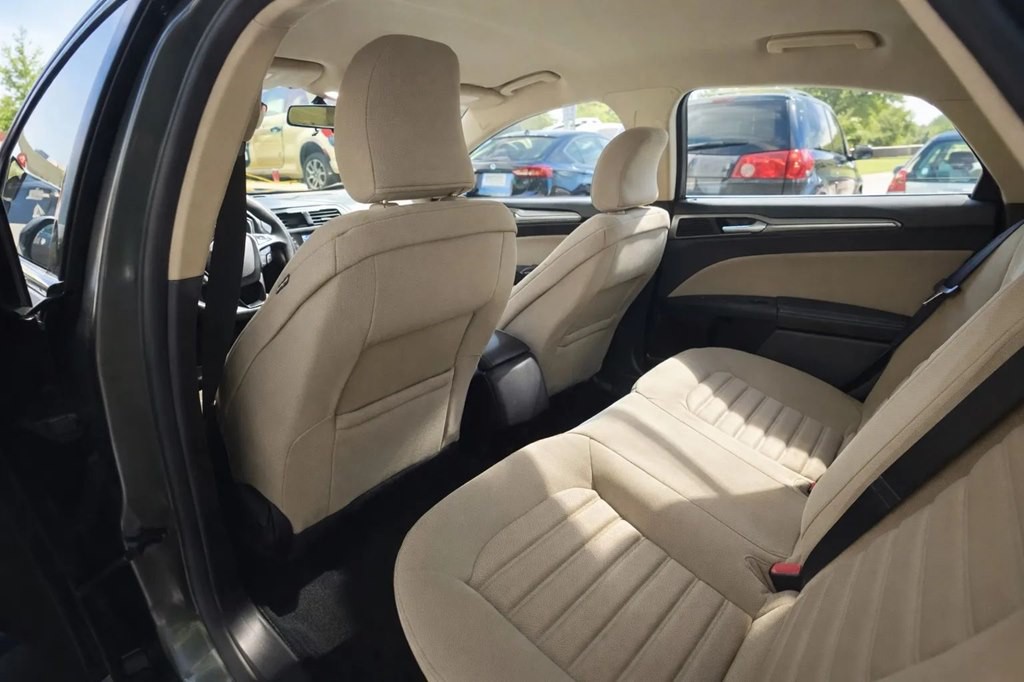 2017 Ford Fusion Image 8