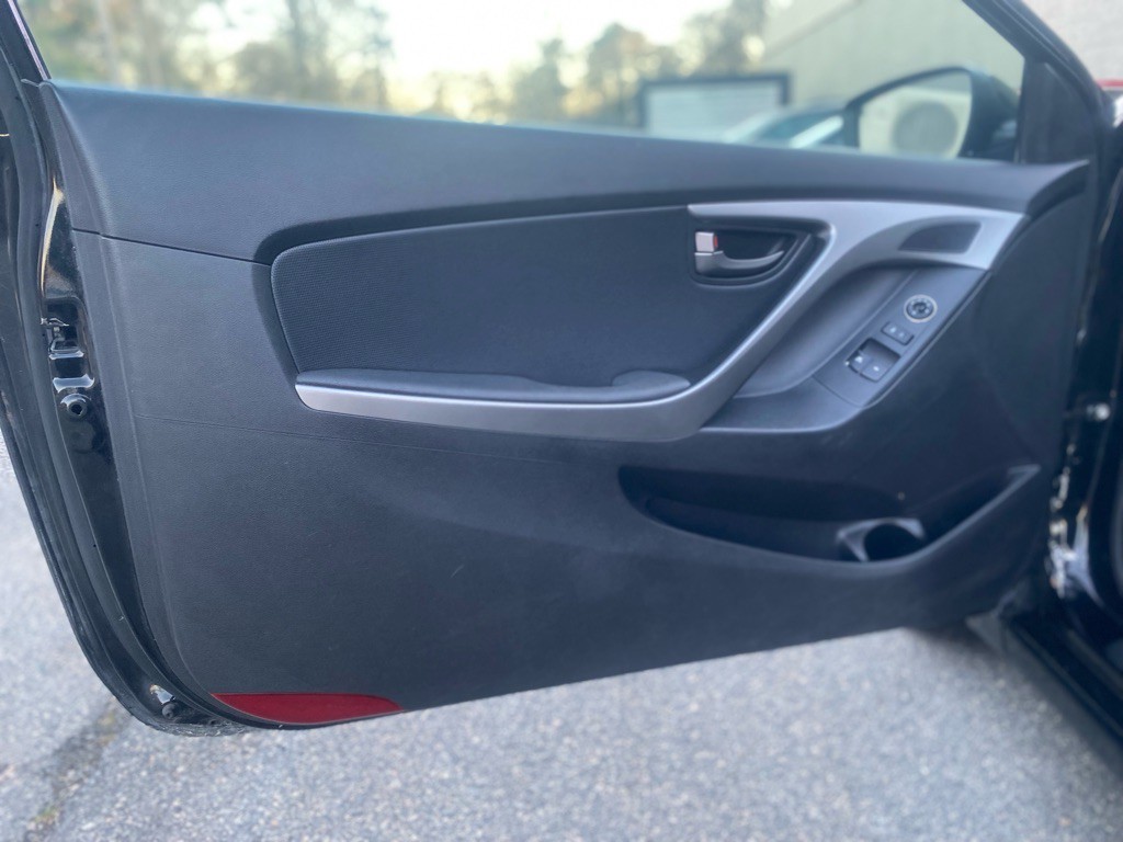 2013 Hyundai Elantra Image 7