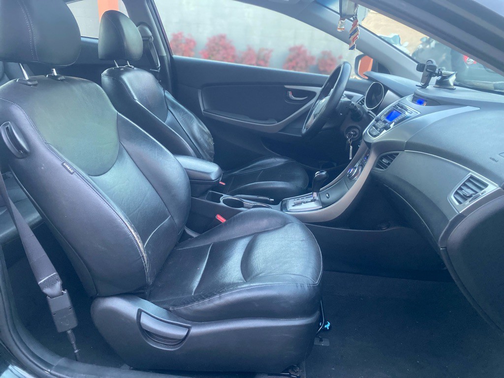 2013 Hyundai Elantra Image 10