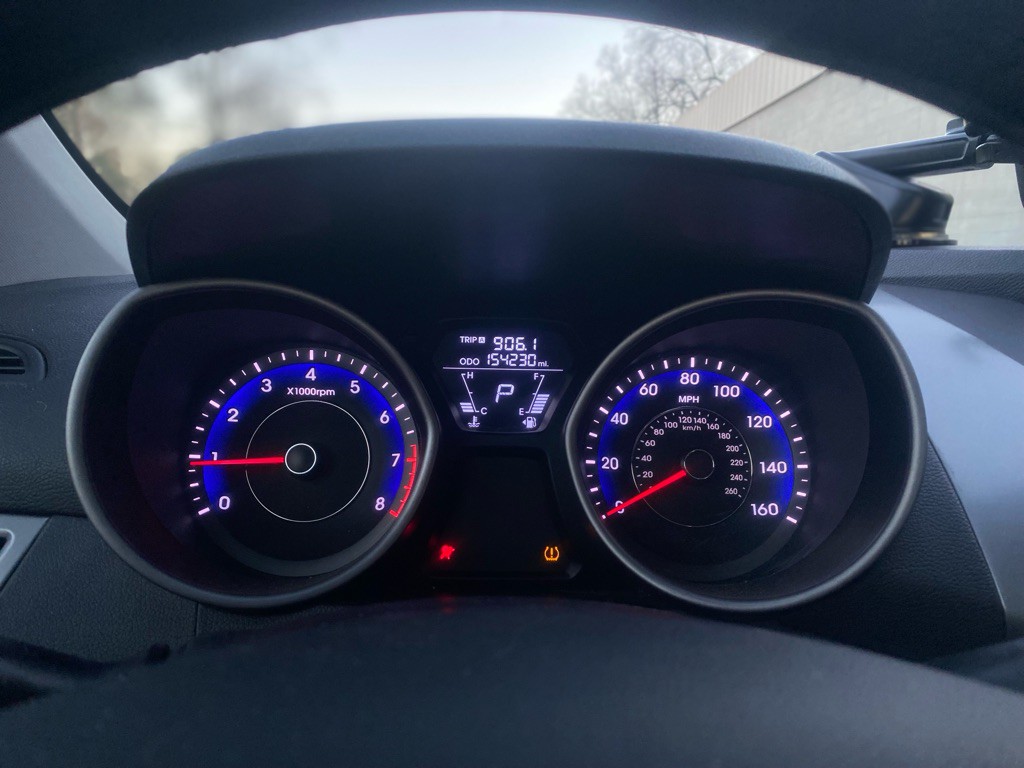 2013 Hyundai Elantra Image 17