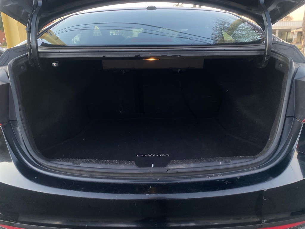 2013 Hyundai Elantra Image 20