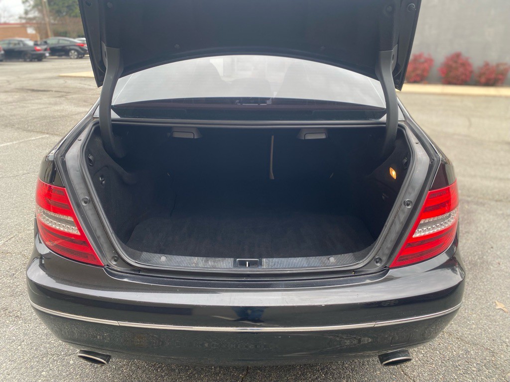 2013 Mercedes-Benz C-Class Image 8