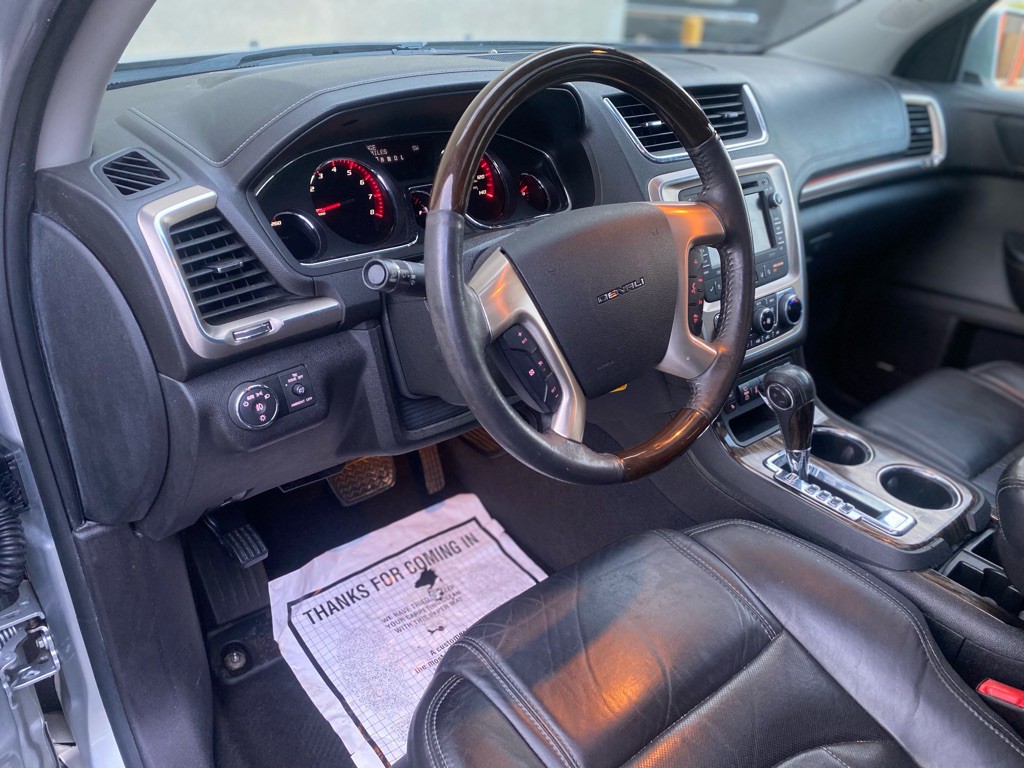 2014 GMC Acadia Image 17