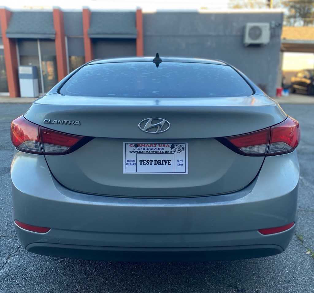 2015 Hyundai Elantra Image 3