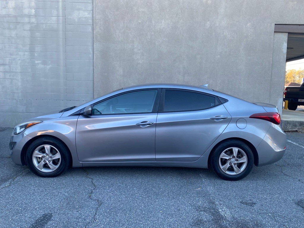 2015 Hyundai Elantra Image 4