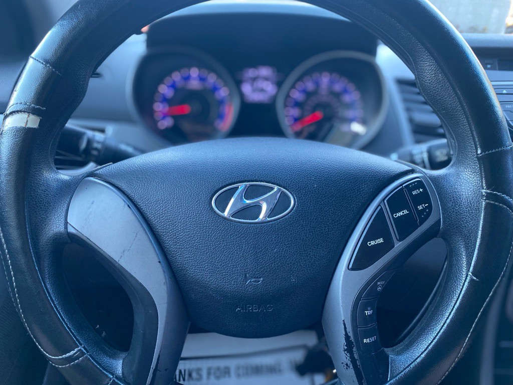 2015 Hyundai Elantra Image 14