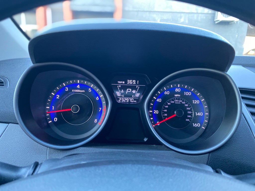 2015 Hyundai Elantra Image 15