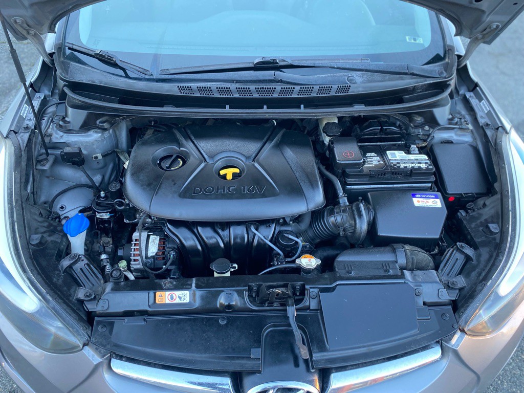 2015 Hyundai Elantra Image 16