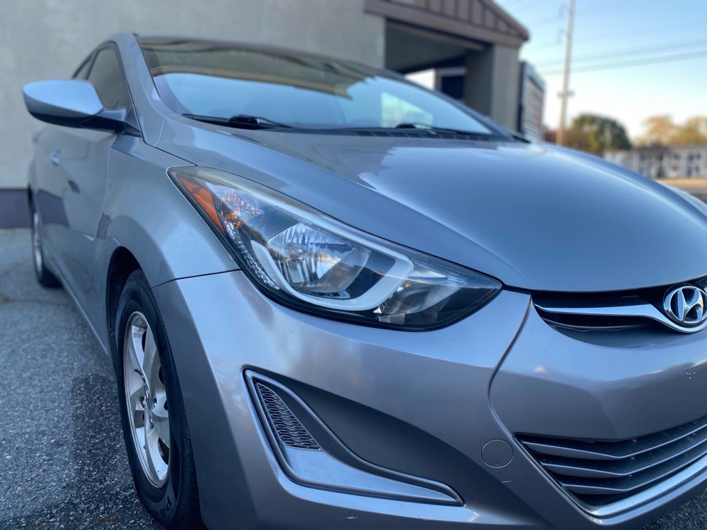 2015 Hyundai Elantra Image 18