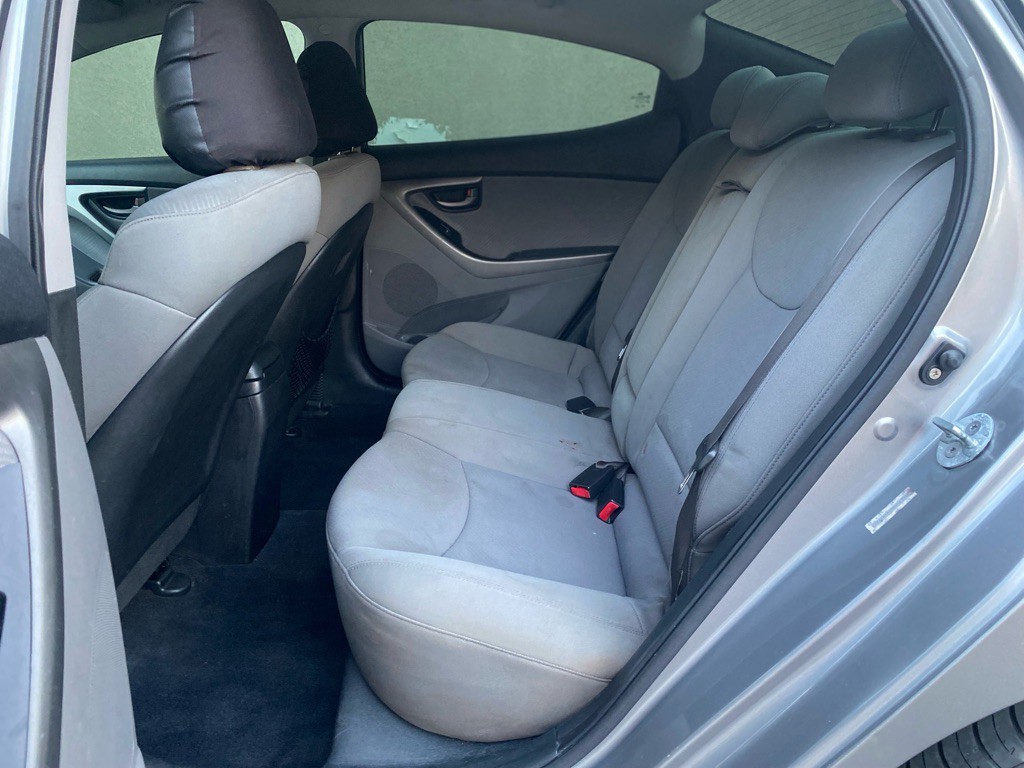 2011 Hyundai Elantra Image 8