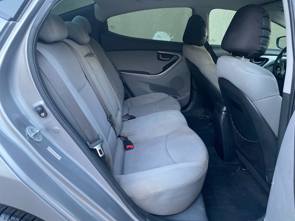 2011 Hyundai Elantra Image 9