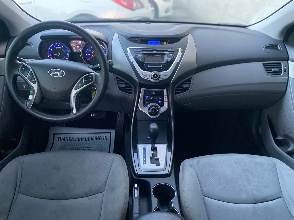 2011 Hyundai Elantra Image 13
