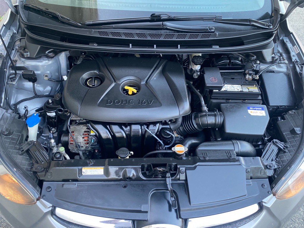 2011 Hyundai Elantra Image 18