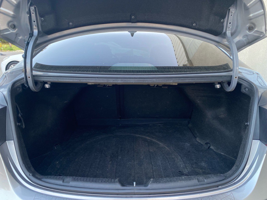 2011 Hyundai Elantra Image 19