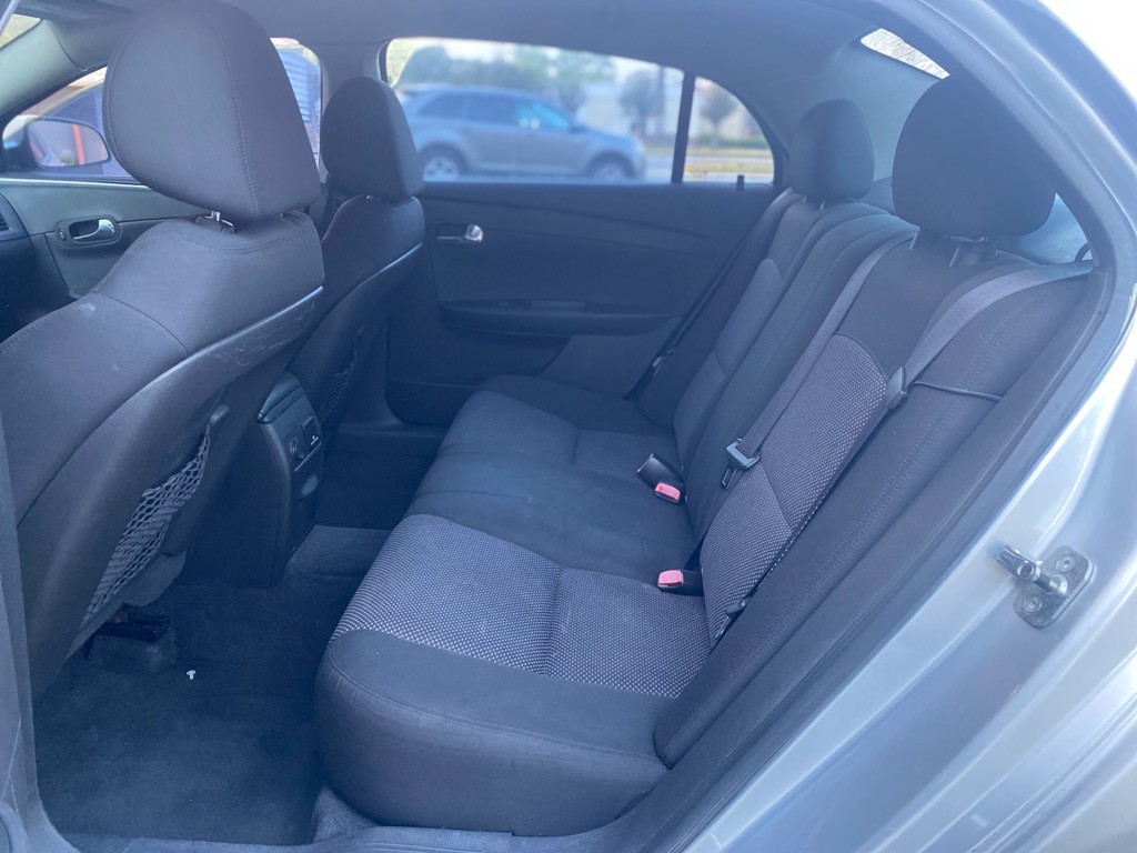 2012 Chevrolet Malibu Image 12