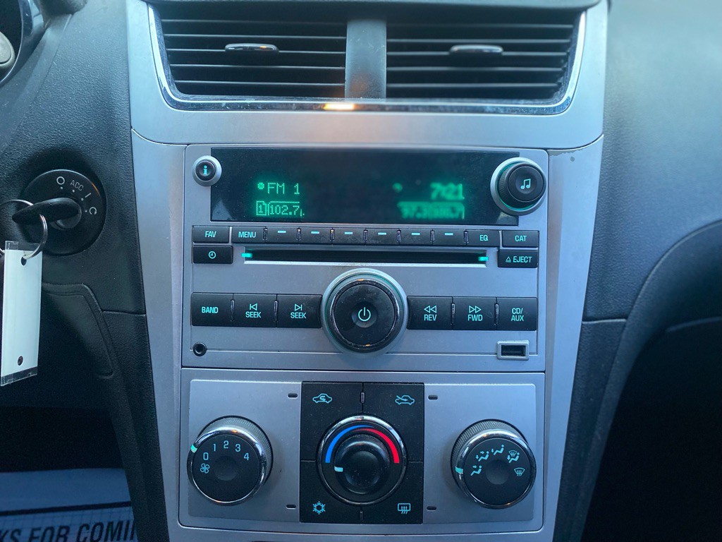 2012 Chevrolet Malibu Image 17