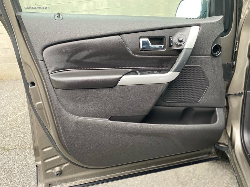 2013 Ford Edge Image 9